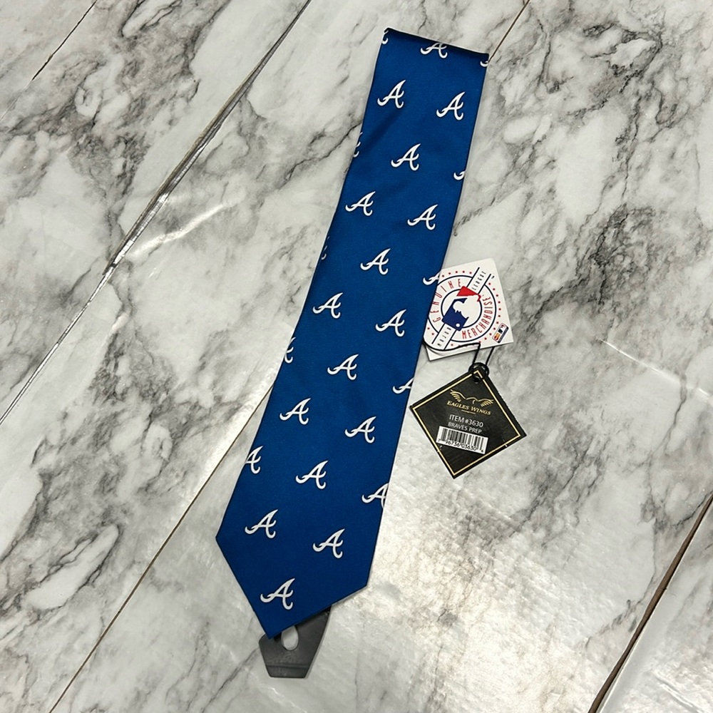 MLB Atlanta Braves NWT Blue with white A logo The A MLB baseball Neck Tie